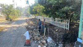 PEMBANGUNAN DRAINASE DI PADUKUHAN WARENG